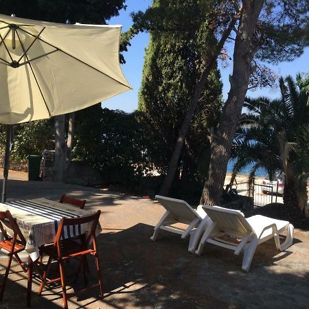 Cozy Place On The Beach Apartment Trogir Ngoại thất bức ảnh