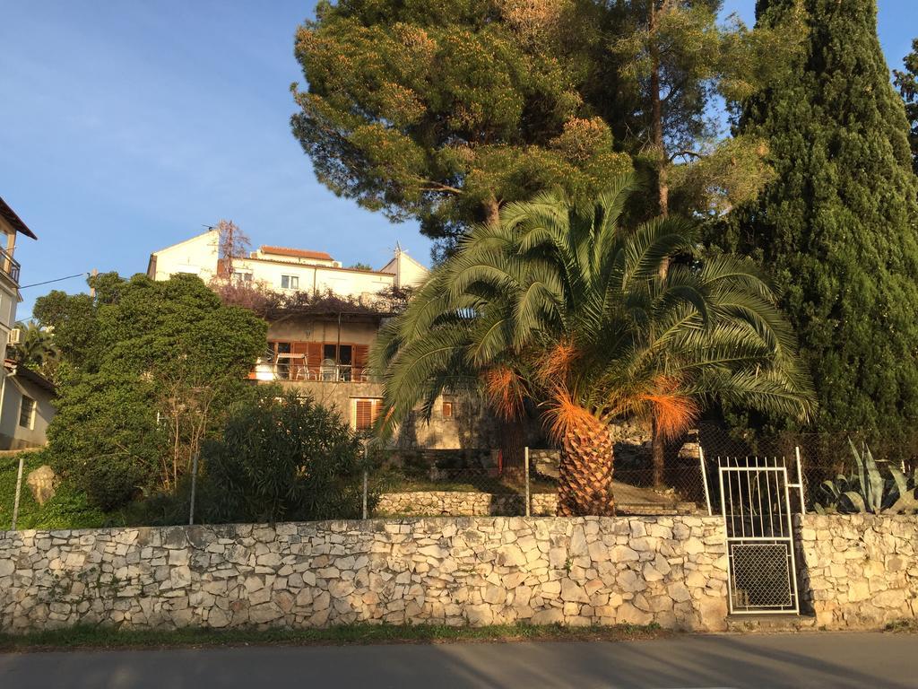 Cozy Place On The Beach Apartment Trogir Ngoại thất bức ảnh