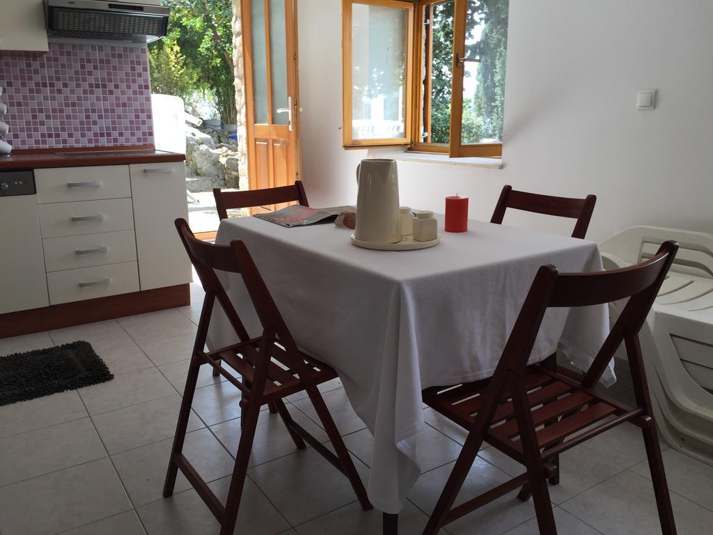 Cozy Place On The Beach Apartment Trogir Ngoại thất bức ảnh