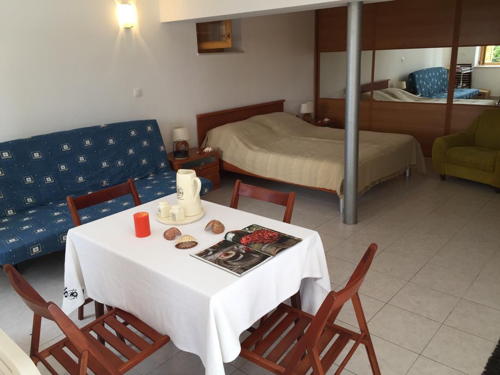 Cozy Place On The Beach Apartment Trogir Ngoại thất bức ảnh