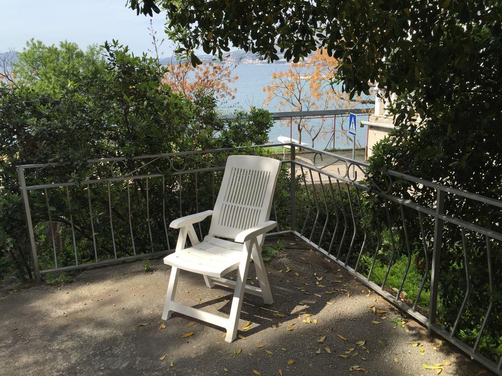 Cozy Place On The Beach Apartment Trogir Ngoại thất bức ảnh