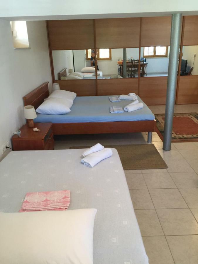 Cozy Place On The Beach Apartment Trogir Ngoại thất bức ảnh