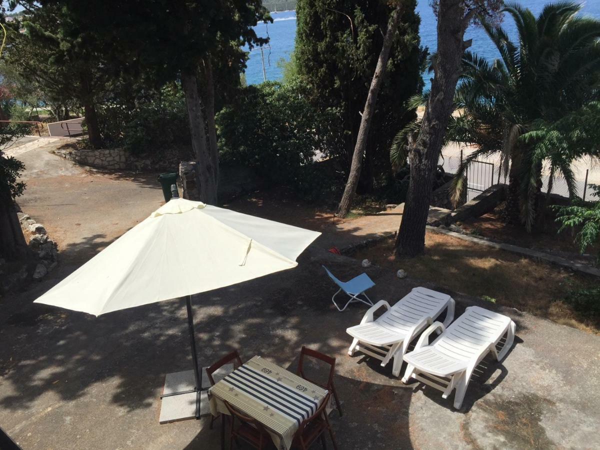 Cozy Place On The Beach Apartment Trogir Ngoại thất bức ảnh